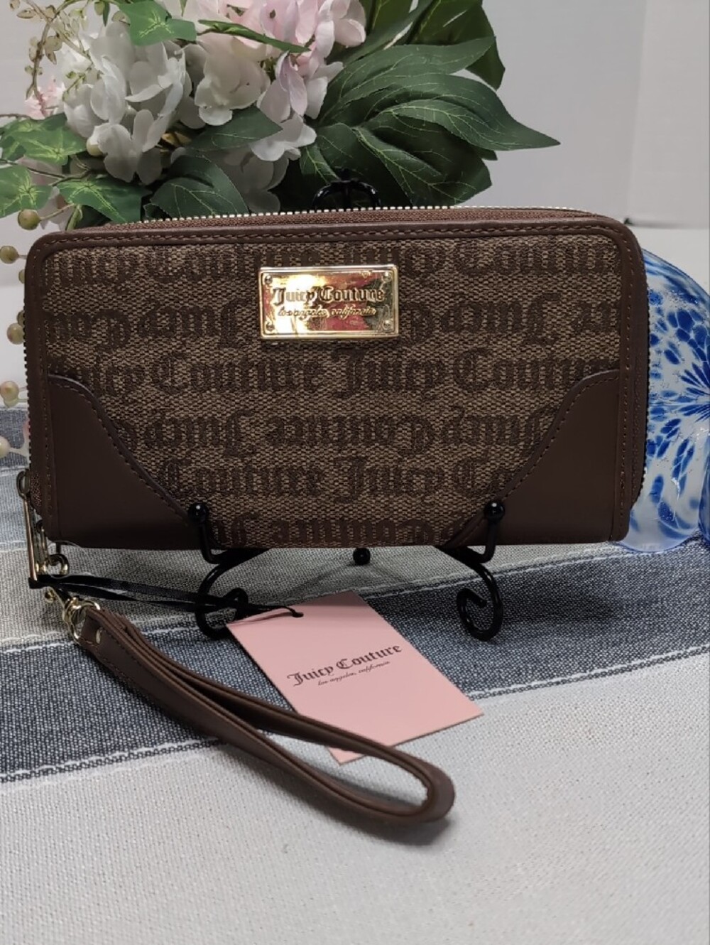 Juicy Couture Gothic Status Wristlet Wallet Chestnut Chino